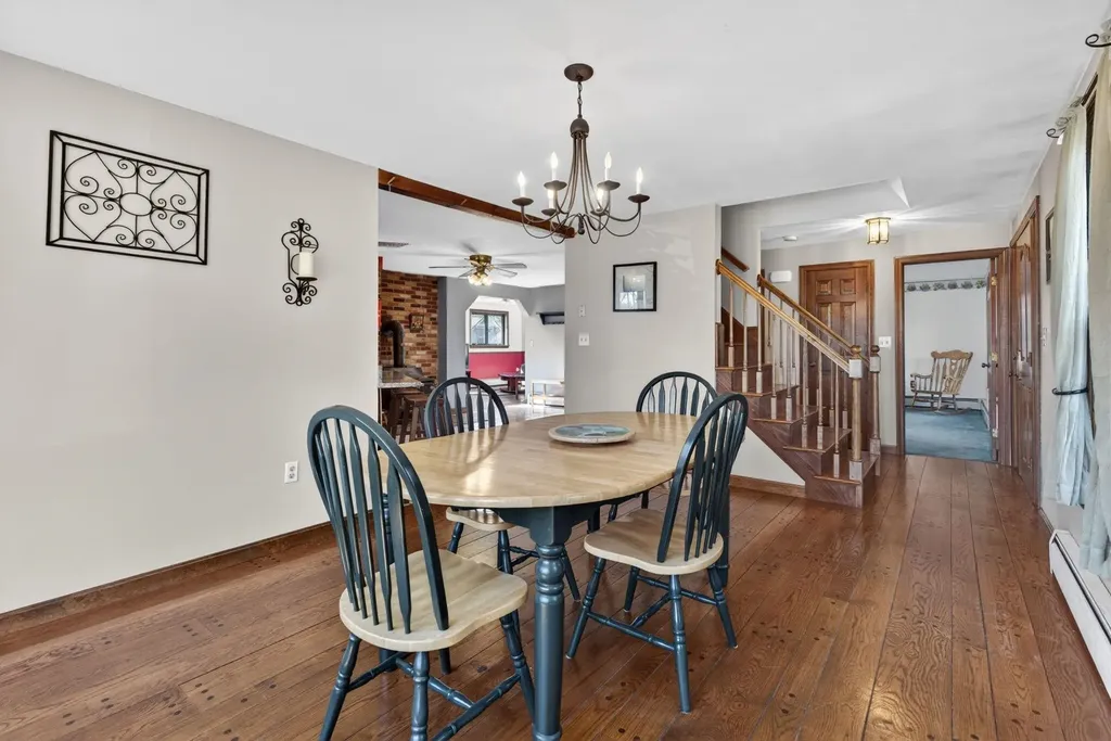 16 Berkeley Street Pelham NH 03076
