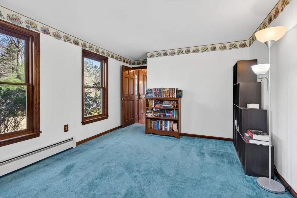 16 Berkeley Street Pelham NH 03076
