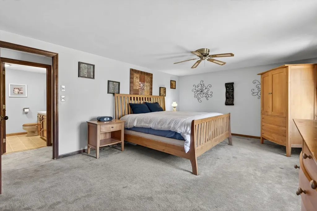 16 Berkeley Street Pelham NH 03076