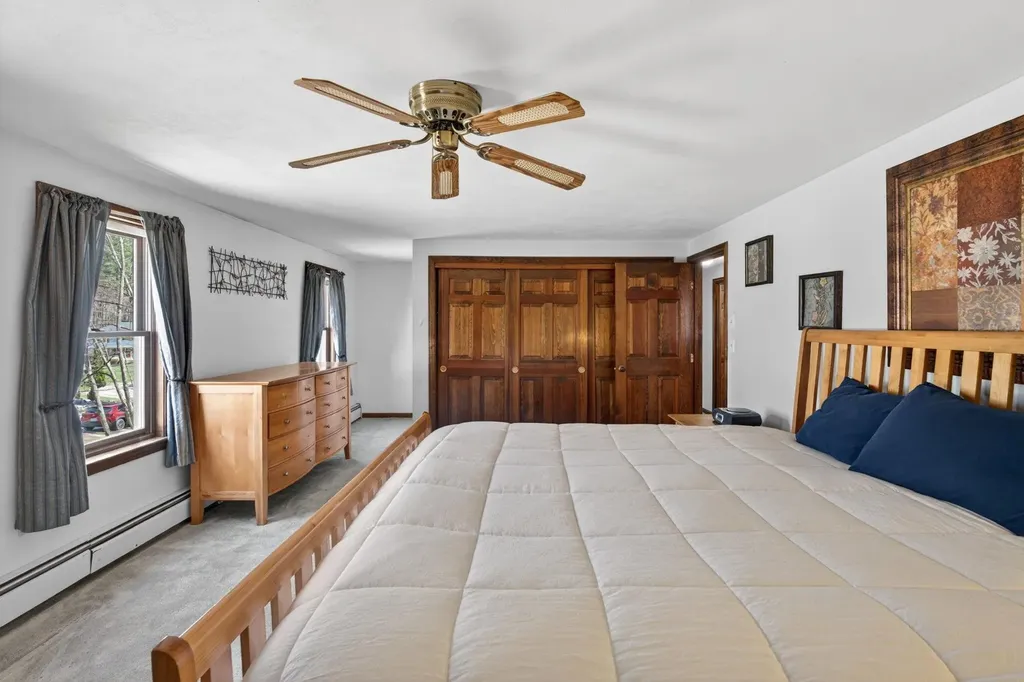 16 Berkeley Street Pelham NH 03076