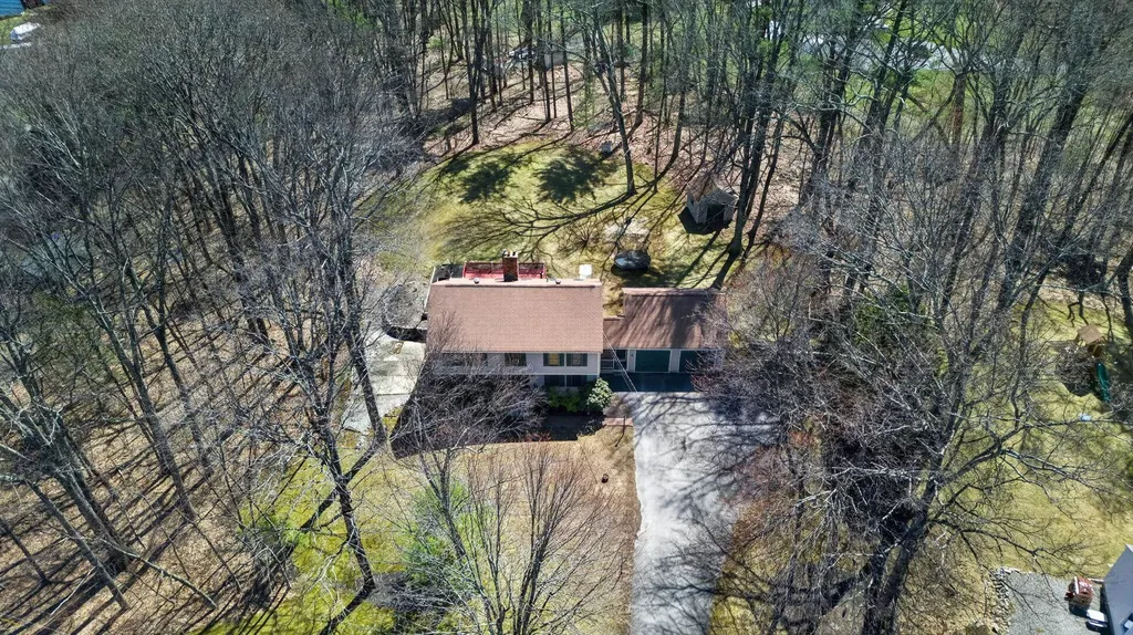 16 Berkeley Street Pelham NH 03076