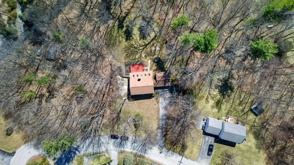 16 Berkeley Street Pelham NH 03076