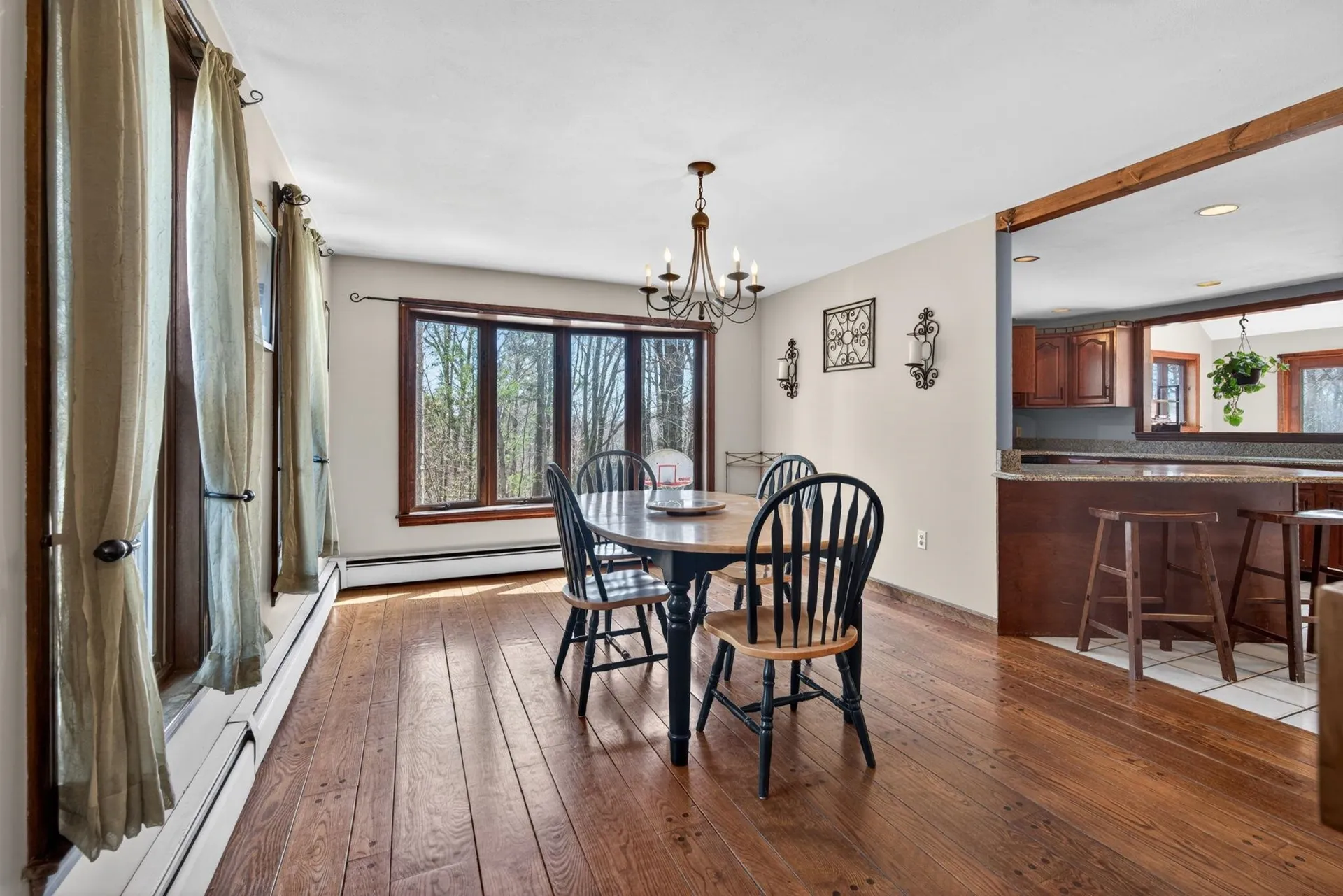 16 Berkeley Street Pelham NH 03076