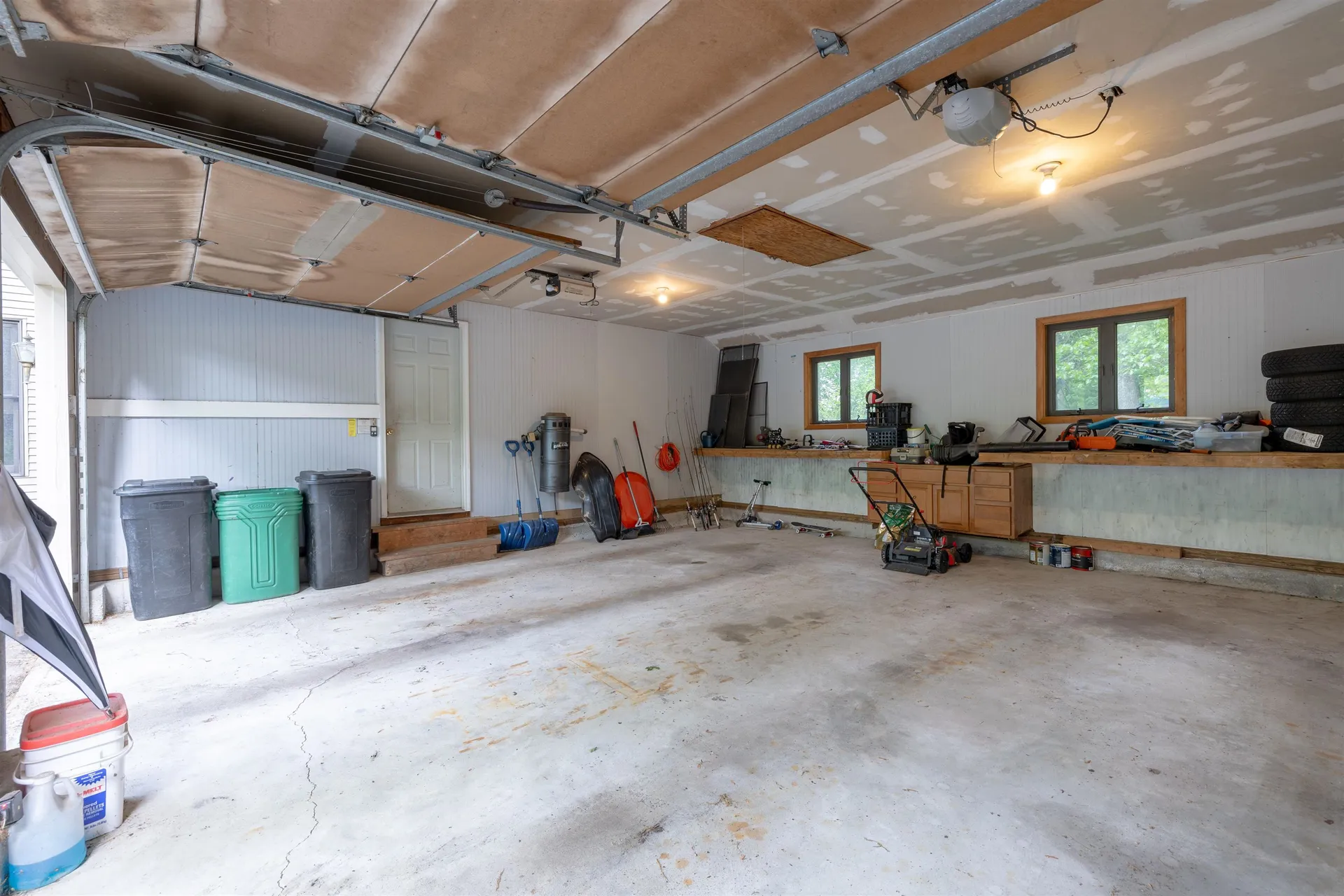 16 Berkeley Street Pelham NH 03076