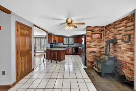 16 Berkeley Street Pelham NH 03076