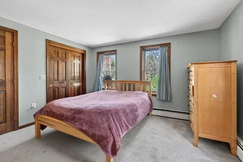 16 Berkeley Street Pelham NH 03076