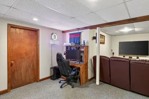 16 Berkeley Street Pelham NH 03076