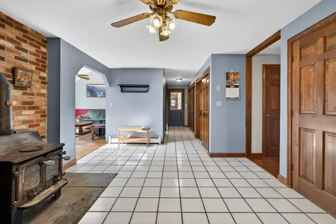 16 Berkeley Street Pelham NH 03076