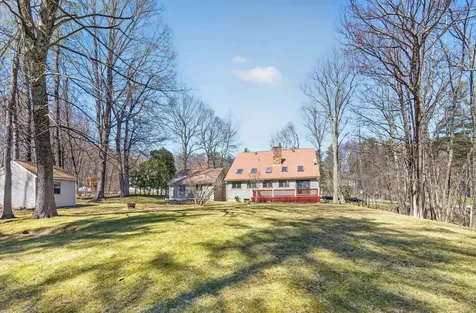 16 Berkeley Street Pelham NH 03076