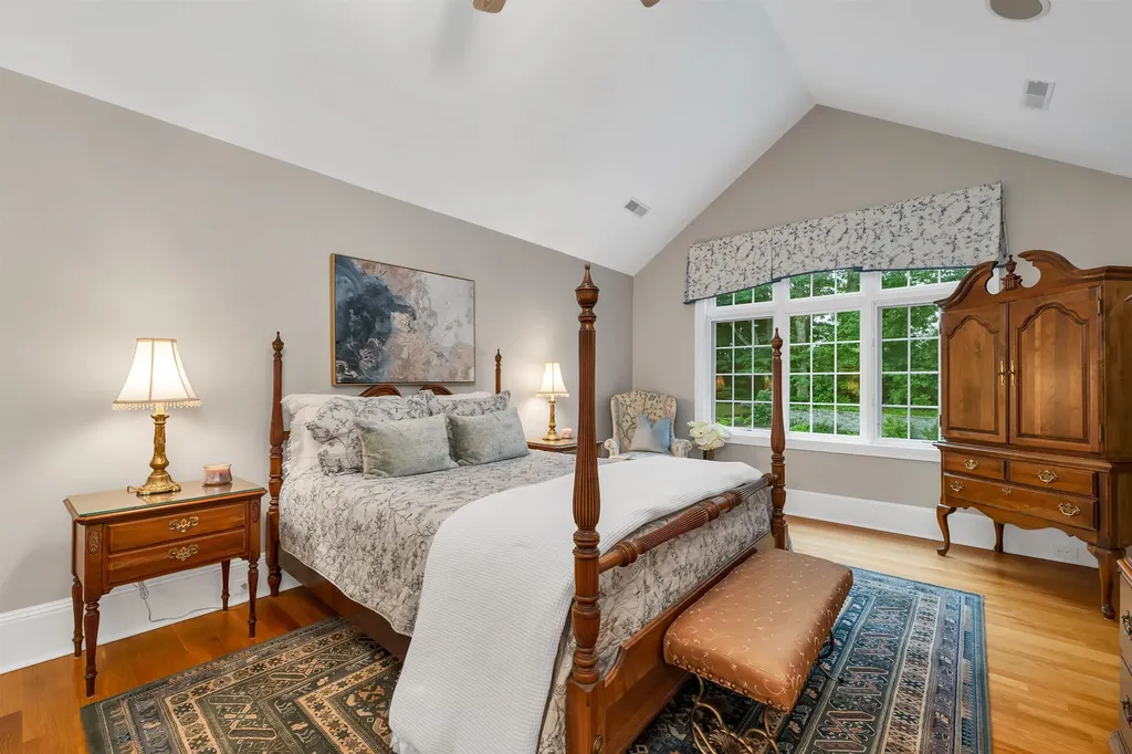 60 Riddle Drive Bedford NH 03110