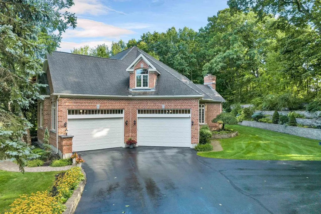 60 Riddle Drive Bedford NH 03110