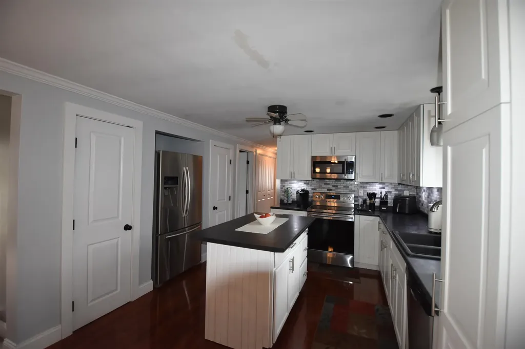 9 Maple Manor Vergennes VT 05491