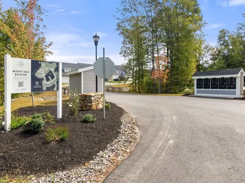 73 Driftwood Circle Sandown NH 03873