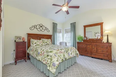 12 Jonathan Drive Concord NH 03303