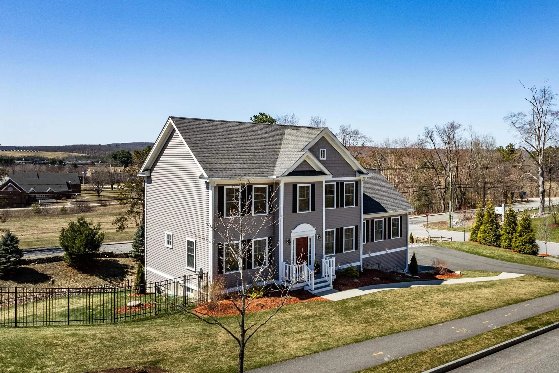 27 Scenic Drive Manchester NH 03104