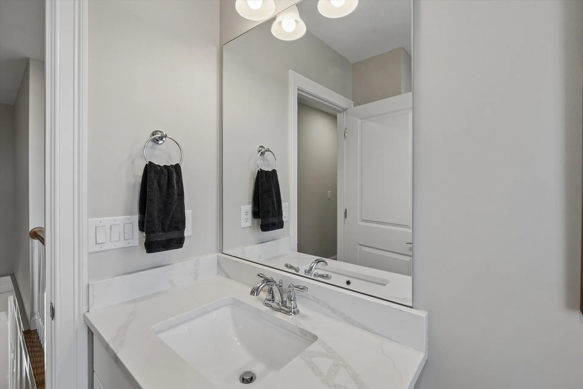 27 Scenic Drive Manchester NH 03104