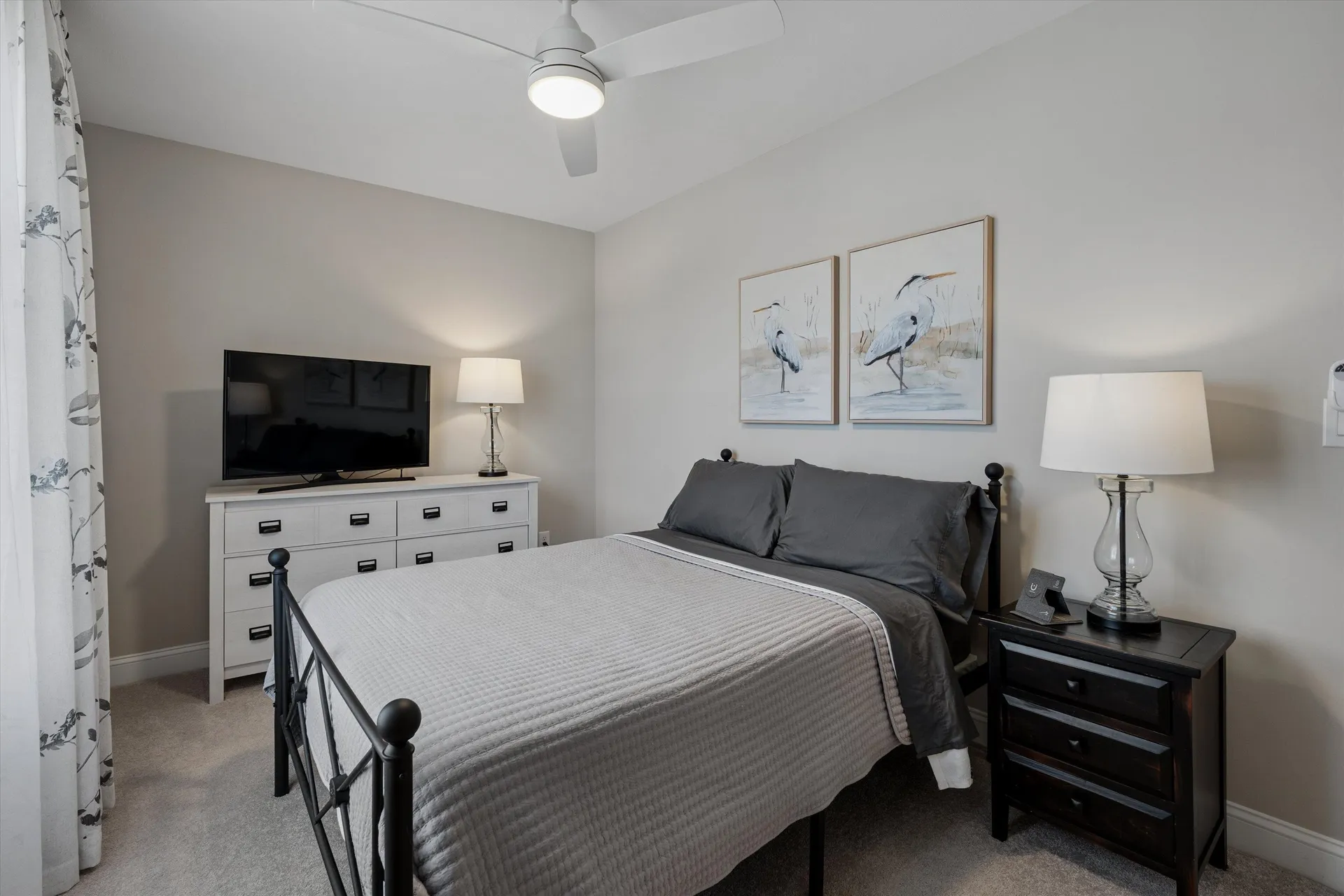 27 Scenic Drive Manchester NH 03104