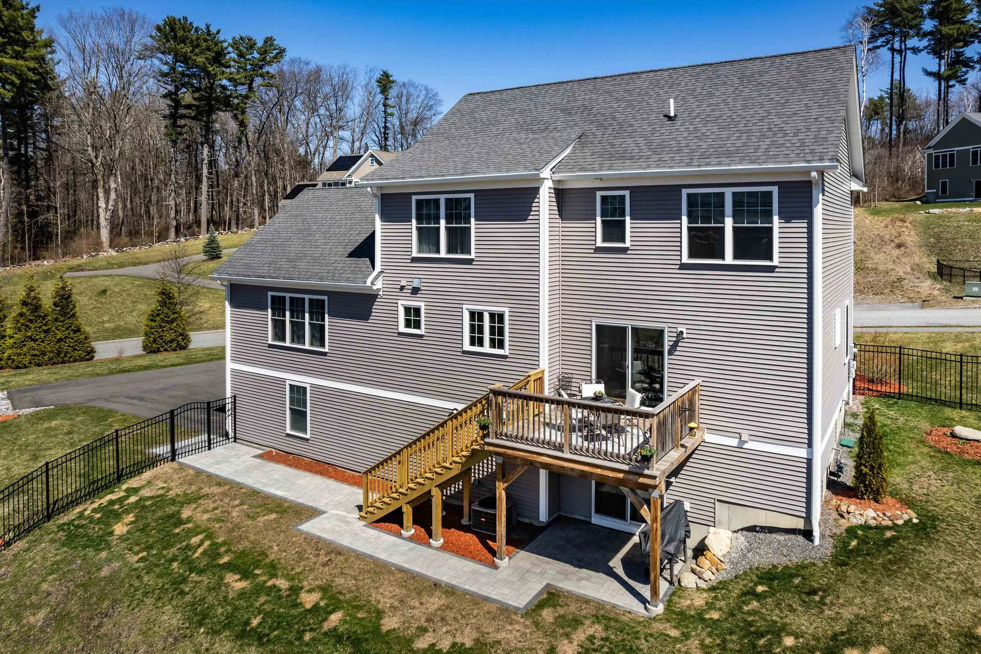 27 Scenic Drive Manchester NH 03104