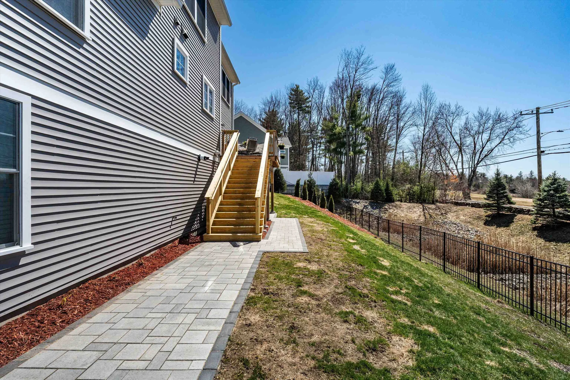 27 Scenic Drive Manchester NH 03104