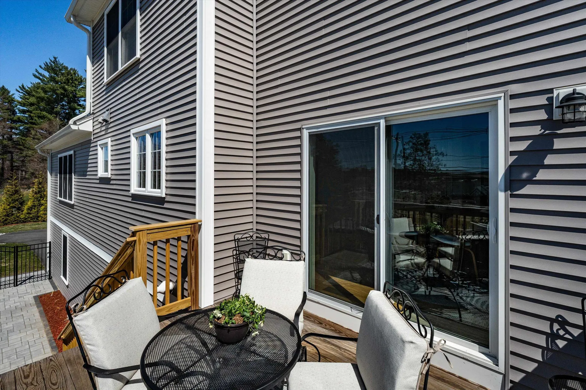 27 Scenic Drive Manchester NH 03104