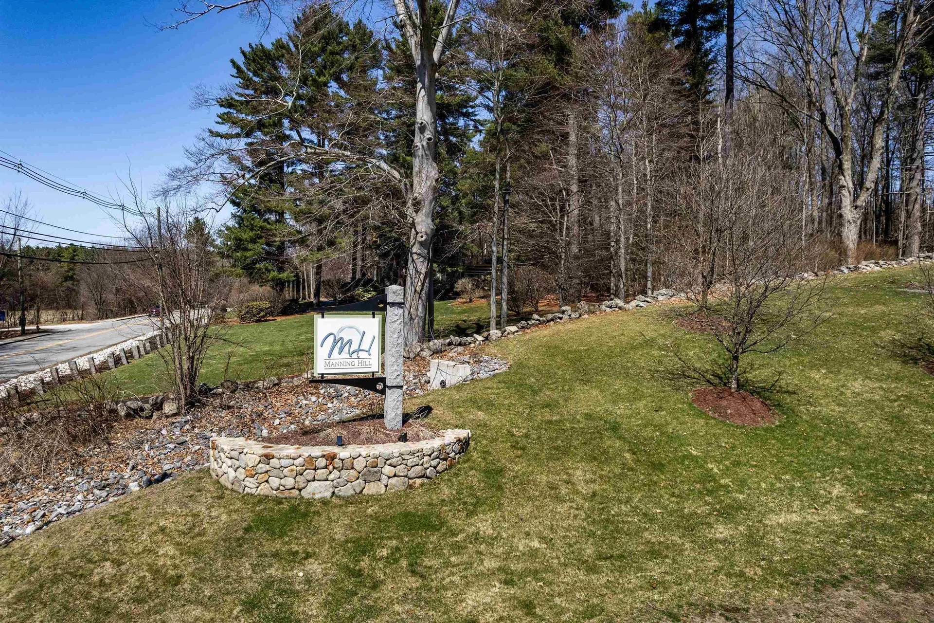 27 Scenic Drive Manchester NH 03104