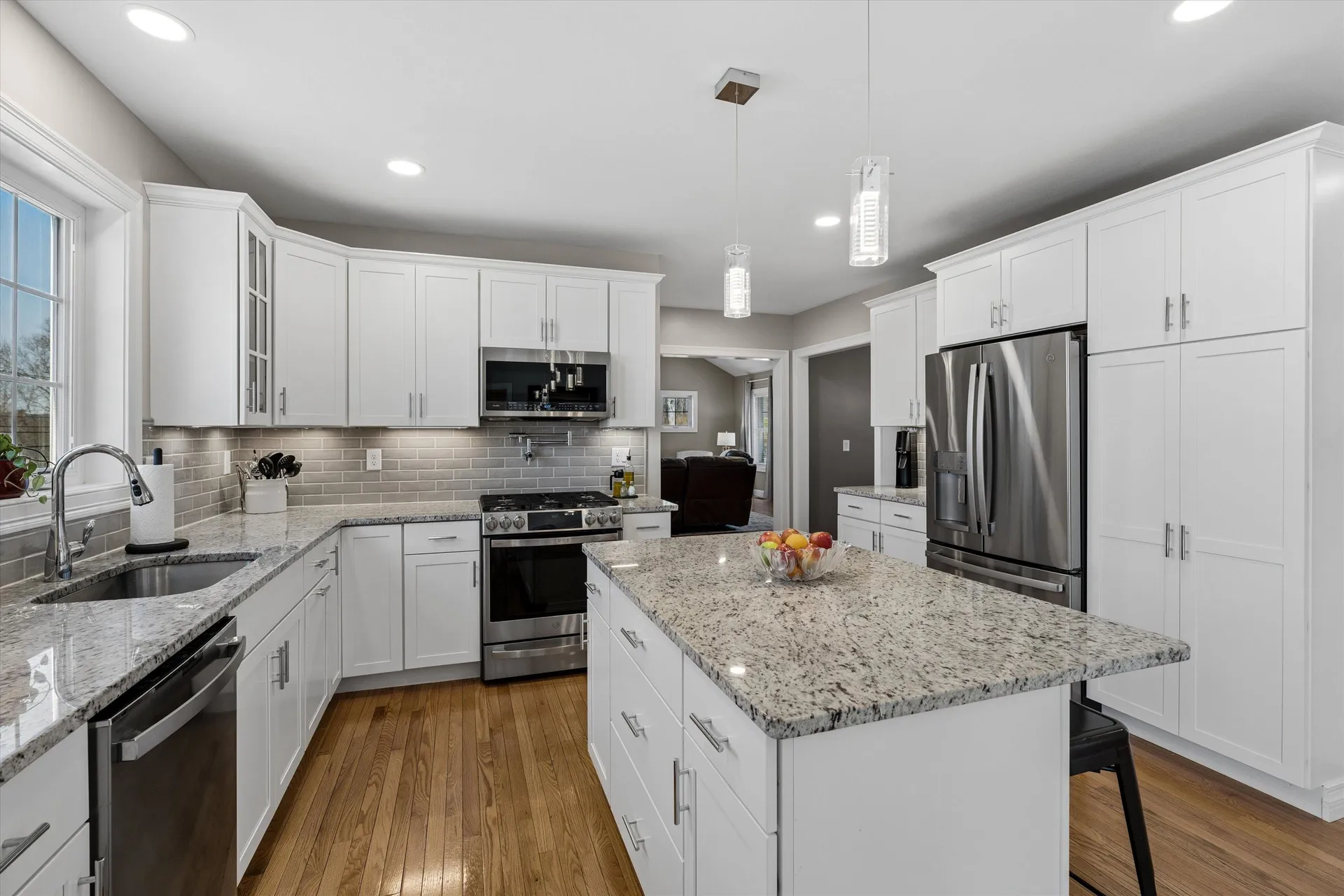 27 Scenic Drive Manchester NH 03104