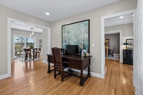 27 Scenic Drive Manchester NH 03104