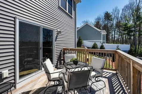 27 Scenic Drive Manchester NH 03104