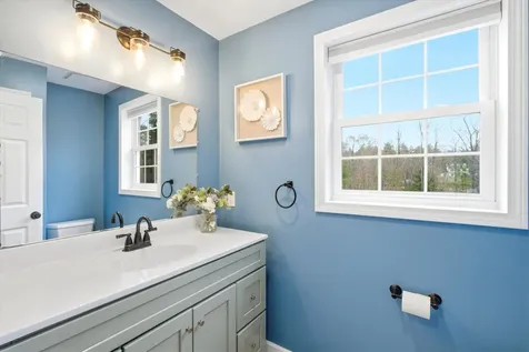 4 Cobblestone Place Merrimack NH 03054