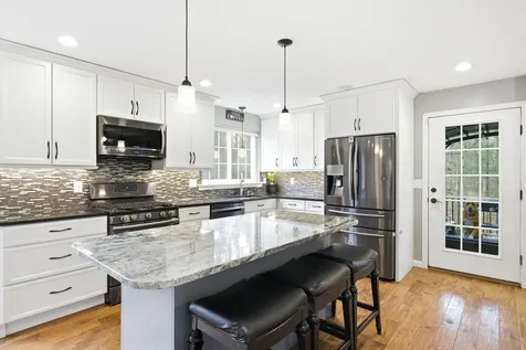 4 Cobblestone Place Merrimack NH 03054
