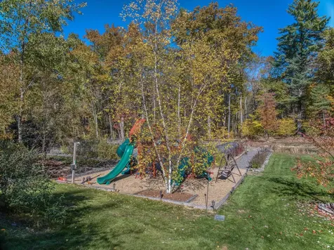 4 Cobblestone Place Merrimack NH 03054