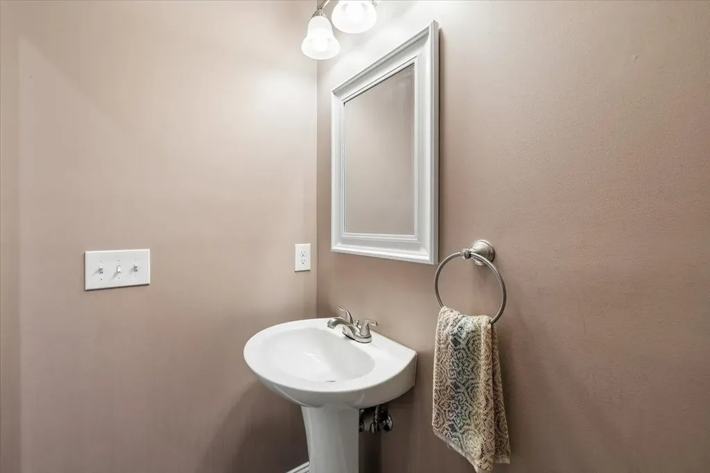 11 Callaway Drive Concord NH 03301