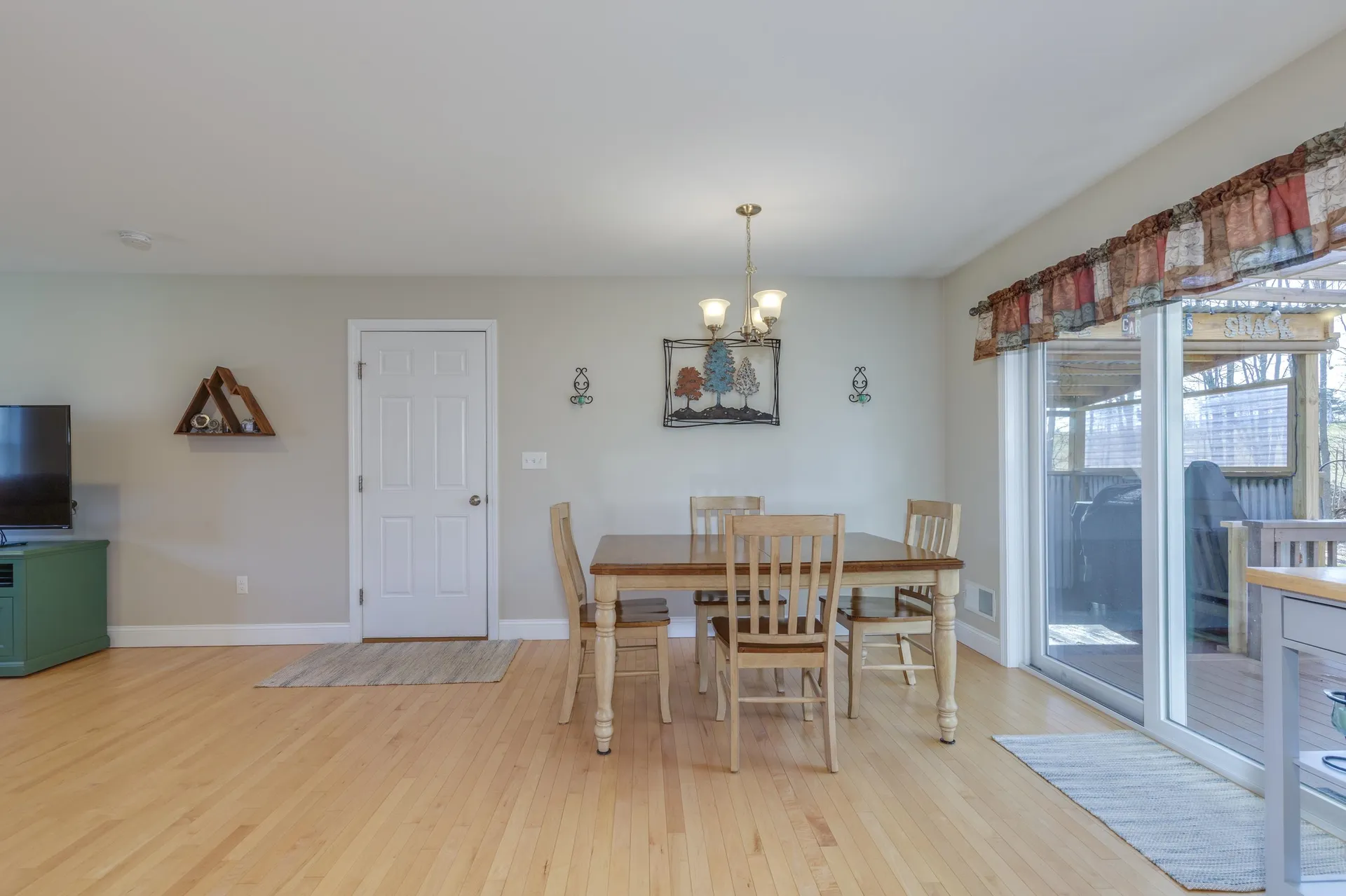 22 High Meadow Drive Deerfield NH 03037