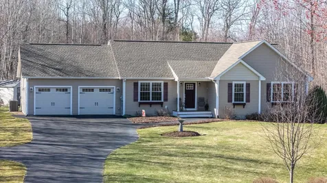 22 High Meadow Drive Deerfield NH 03037