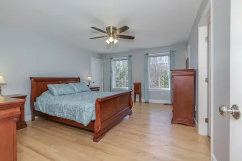 22 High Meadow Drive Deerfield NH 03037