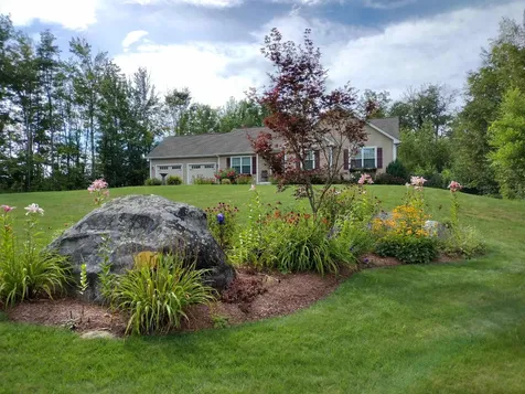 22 High Meadow Drive Deerfield NH 03037