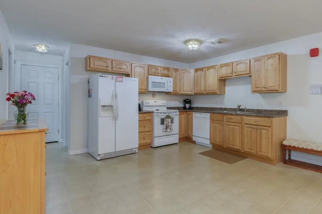 65 Fordway Extension Derry NH 03038