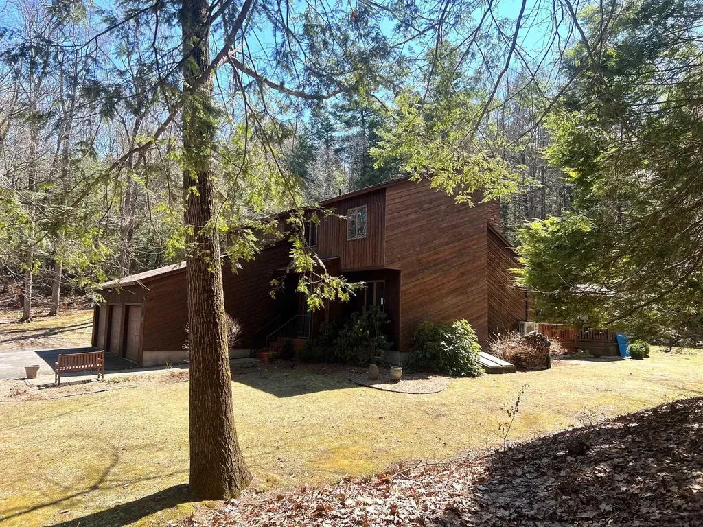 90 Hemlock Road Vernon VT 05354