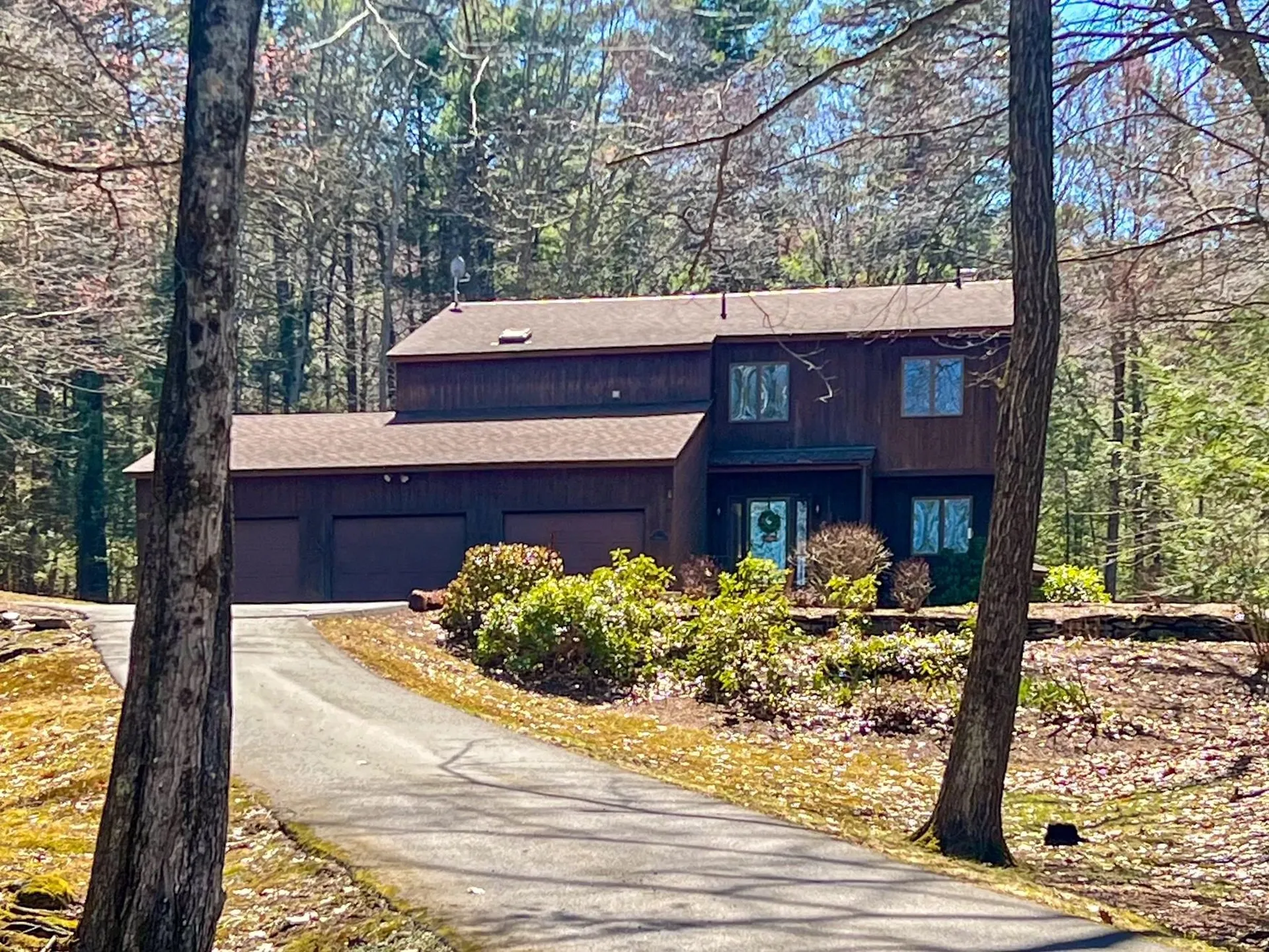 Vernon VT, 90 Hemlock Road