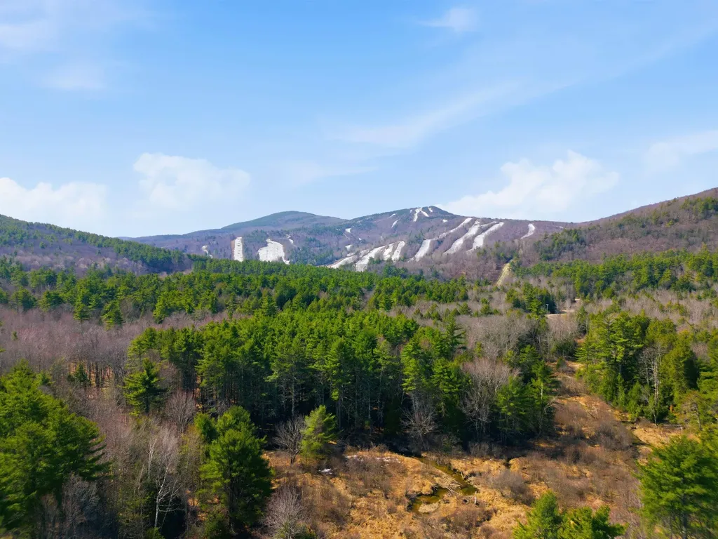 663 Cherry Valley Road Gilford NH 03249