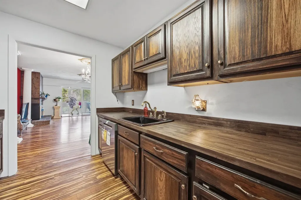 663 Cherry Valley Road Gilford NH 03249