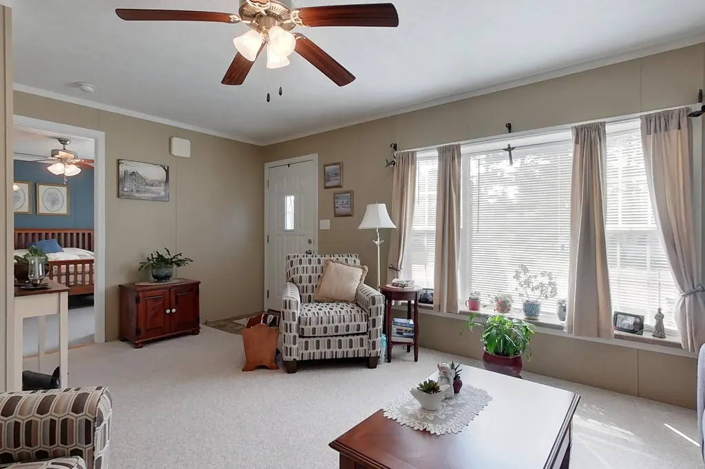 6 Mapleshade Drive Nashua NH 03062