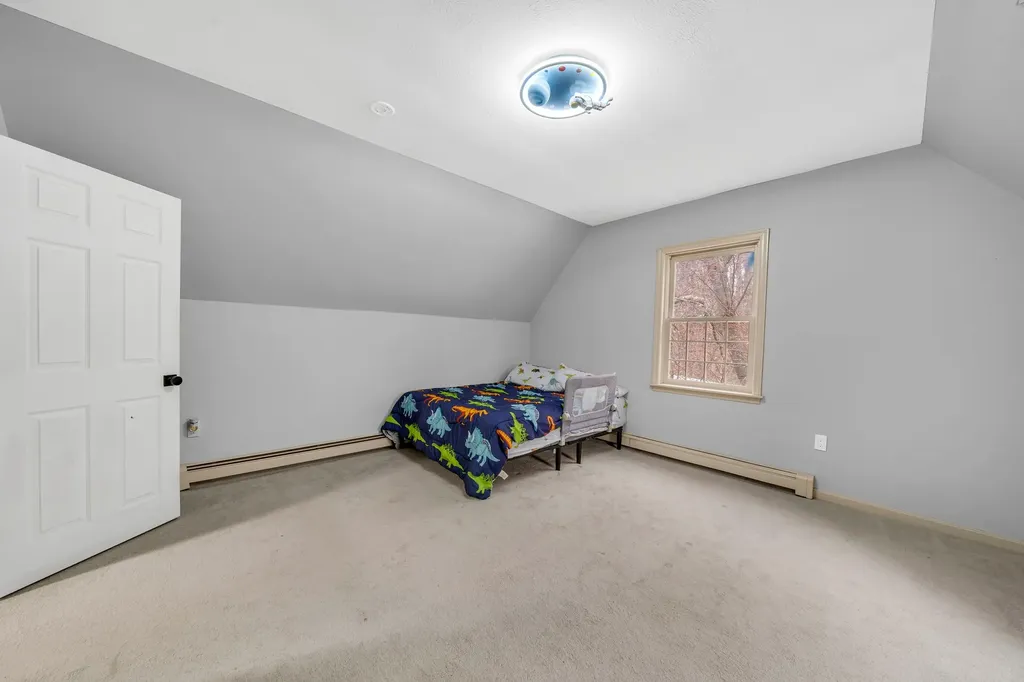 5 Bedros Street Windham NH 03087