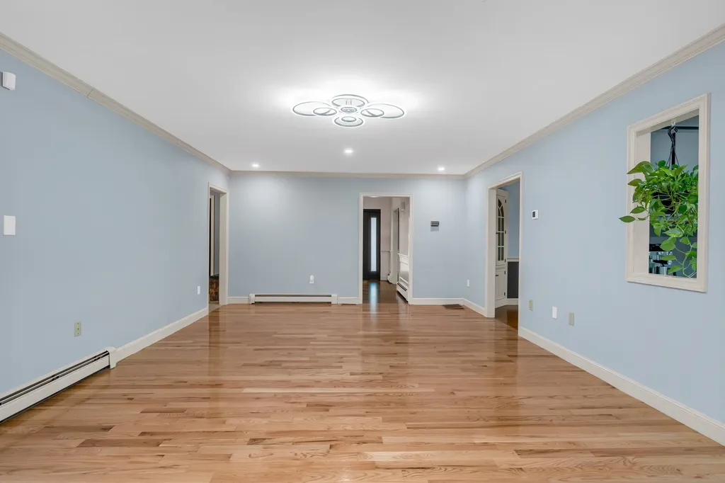 5 Bedros Street Windham NH 03087