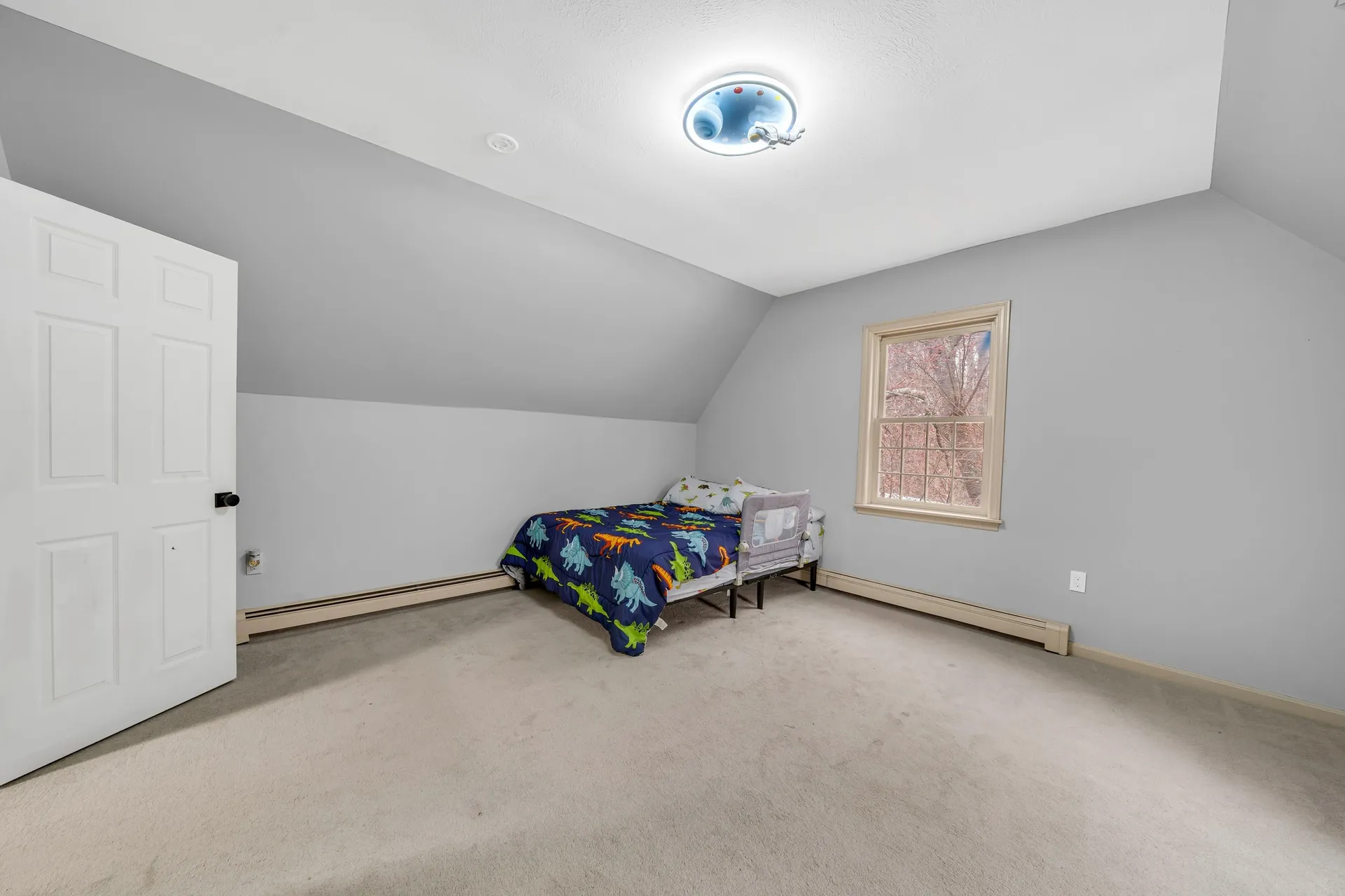 5 Bedros Street Windham NH 03087