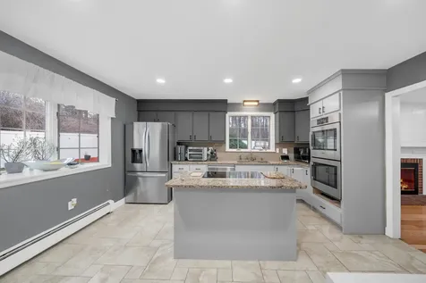 5 Bedros Street Windham NH 03087