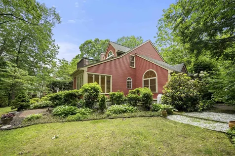 60 Peninsula Drive Stratham NH 03885