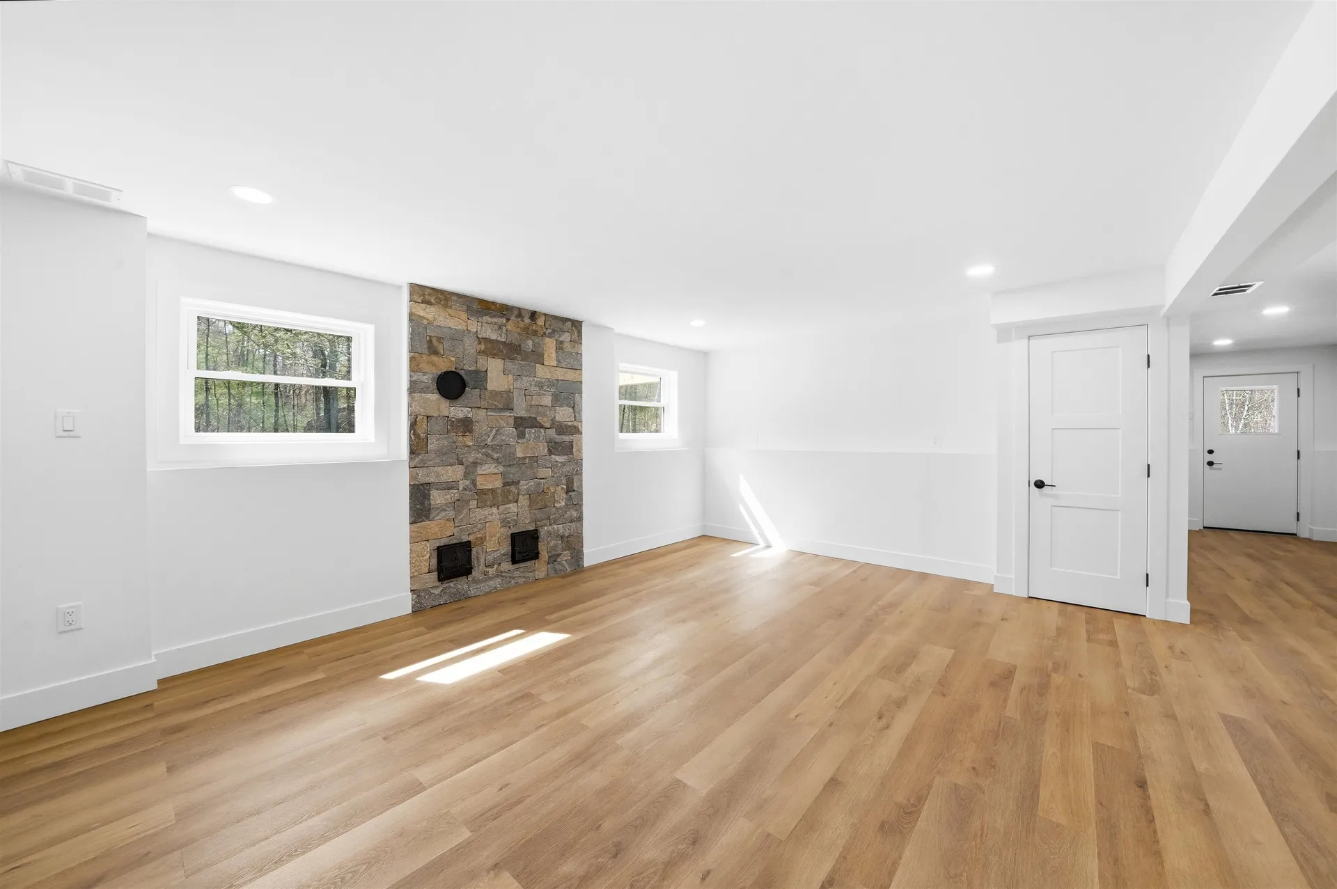 13 Sunridge Road Windham NH 03087