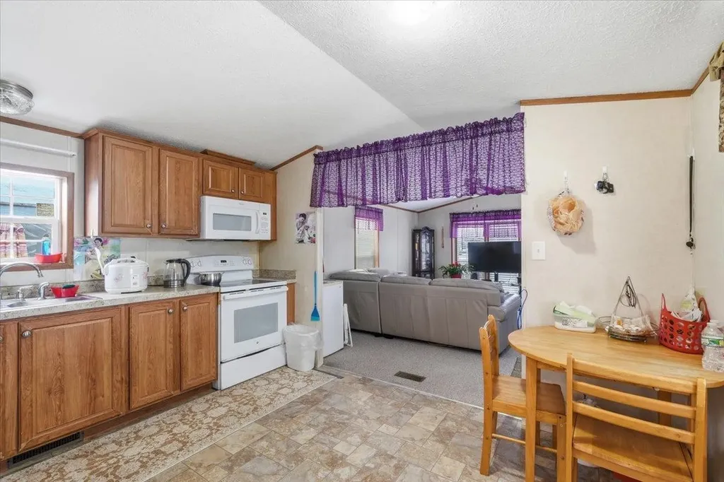 18 Avenue A Burlington VT 05408
