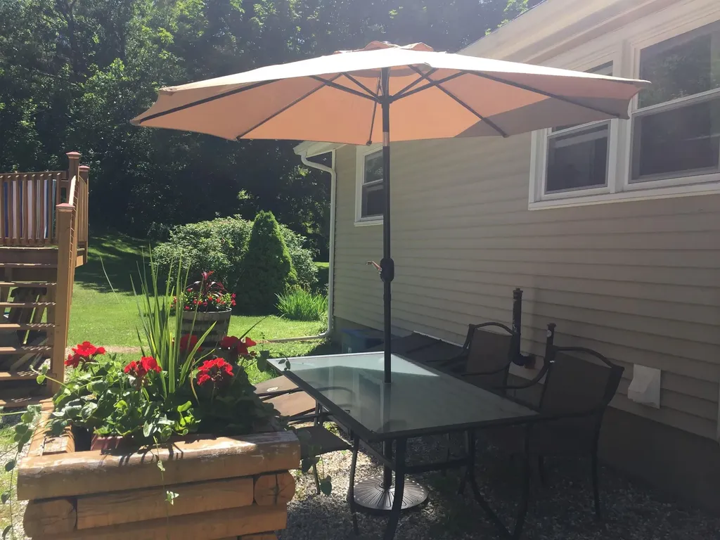 895 Barber Pond Road Pownal VT 05261
